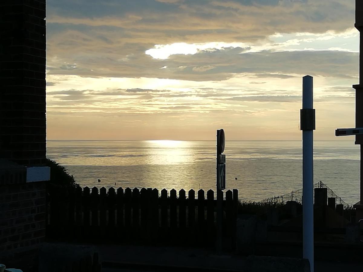 Au Gre Des Marees, Appartement Face A La Mer, Classe 3 Etoiles Ault Exterior foto